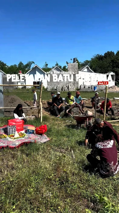 Peletakan batu pertama Blok F-8